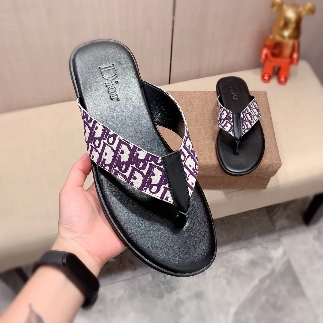 Slippers: New model factory price 220: 🎩🎩🔥🔥《Dior* 》【High·Version】Series of slippers, top purchasing agent🔍🔍Men's 2020 counters are on sale at the same time, imported from Italy, original selected cowhide, exquisite workmanship,), sole: (super comfortable) original factory special supply Original sole, ⚠️Exclusive double-layer movable molded sole, super comfortable⚠️, real shot 🎬The real thing is more beautiful🔍🔍original quality, you can go in and out of the counter at will, 266 positive code 38-44, long-term availability